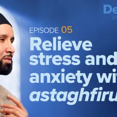 Man i mössa och väst, med texten "Relieve stress and anxiety with astaghfirullah".