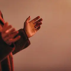 Händer i bön, en gest av tacksamhet och en tyst witr prayer.