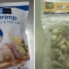 Två förpackningar råa räkor. En vit påse med texten "Raw Shrimp" och en genomskinlig plastpåse med räkor. Frågan om räkor är halal är relevant för många.