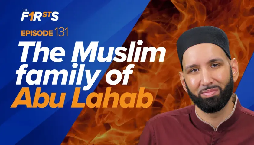 Avsnitt 131 av "The Firsts" handlar om den muslimska familjen till Abu Lahab, med en man i en kufi och röd skjorta.