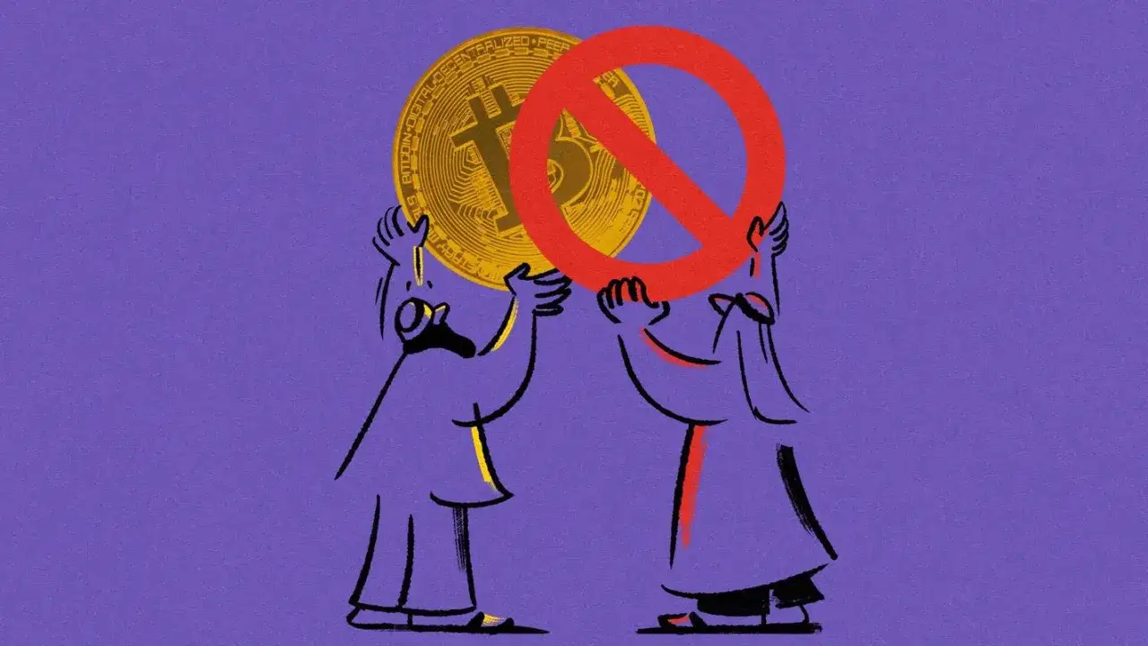 Tv&aring; figurer h&aring;ller upp en bitcoin-symbol med ett r&ouml;tt f&ouml;rbudstecken &ouml;ver. Debatten om is crypto haram forts&auml;tter.